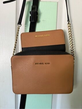 Michael Kors Black/Tan Crossbody Bag with Matching Wallet